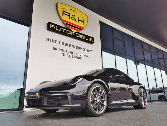 Porsche 911 Carrera 4 “Approved”,SportChrono,Sportabgasan.,Sportsitze bei R&H Automobile in 