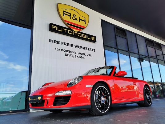Porsche 911 Carrera 4 GTS Cabrio PDK “Erstlack” bei R&H Automobile in 