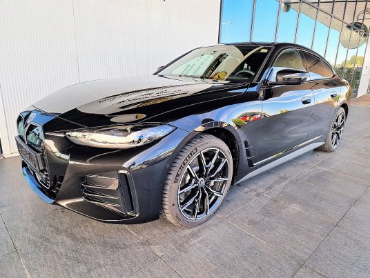 BMW i4 eDrive40 PHEV Gran Coupe, H/K Soundsystem, Pano, M Line bei R&H Automobile in 
