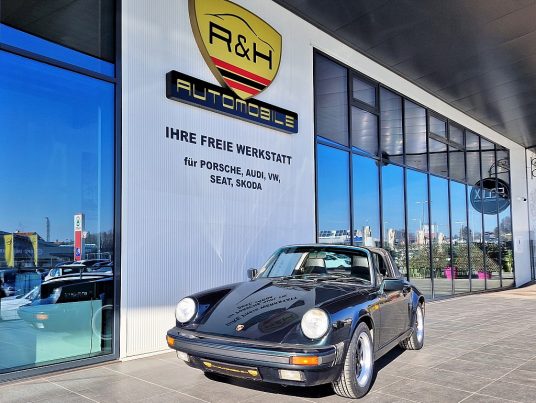 Porsche 911 3.2 Carrera Targa bei R&H Automobile in 