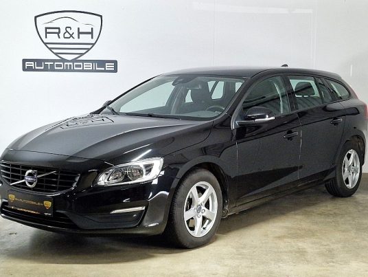 Volvo V60 D2 Kinetic bei R&H Automobile in 